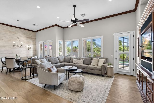 654 E HAMPTON Court, Gilbert, AZ 85295