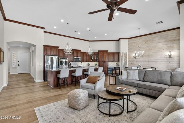 654 E HAMPTON Court, Gilbert, AZ 85295