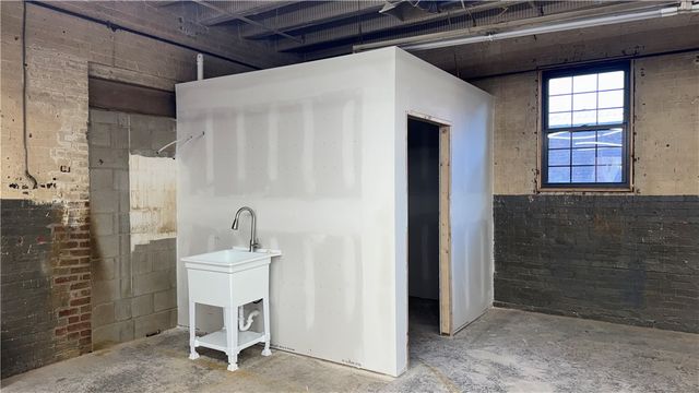 918 Rickenbach St, East Allegheny, PA 15212