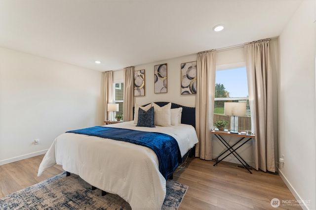 28015 40th Place S, Auburn, WA 98001