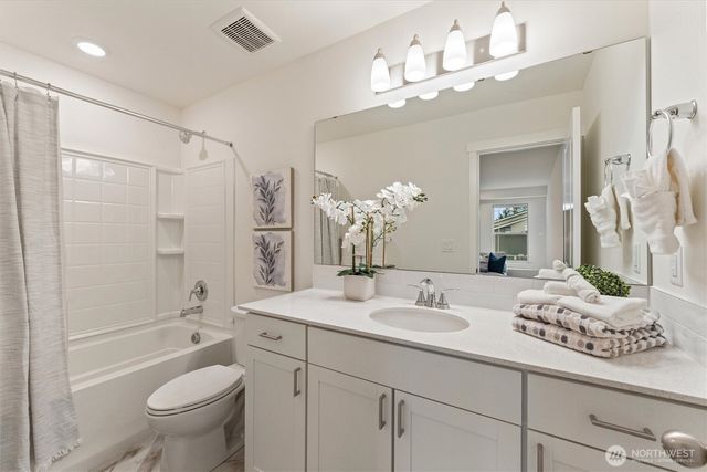 28015 40th Place S, Auburn, WA 98001