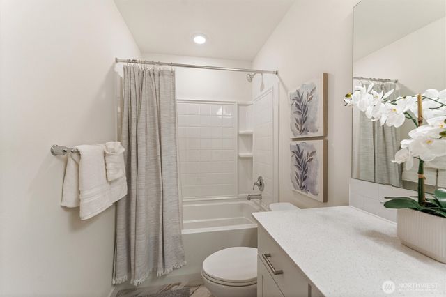 28015 40th Place S, Auburn, WA 98001