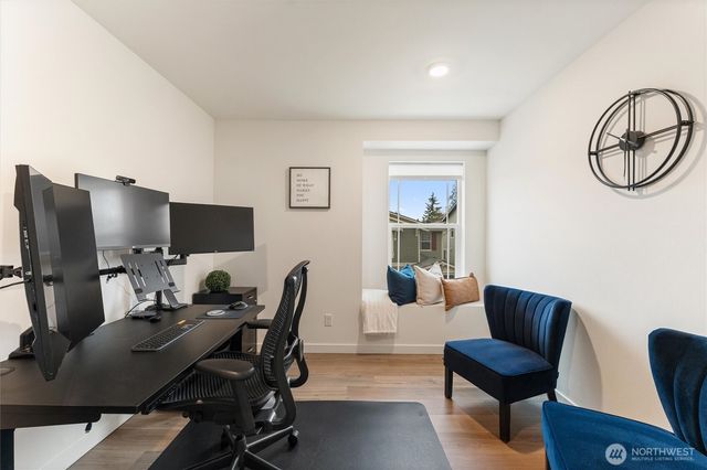 28015 40th Place S, Auburn, WA 98001