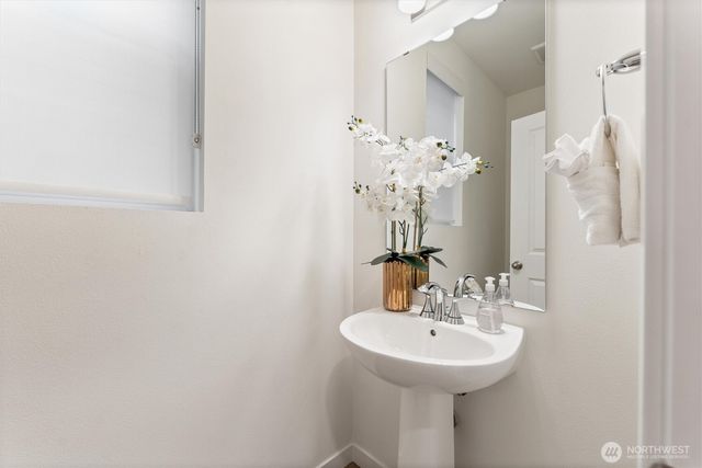 28015 40th Place S, Auburn, WA 98001