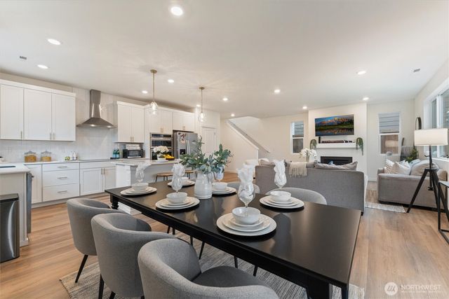 28015 40th Place S, Auburn, WA 98001