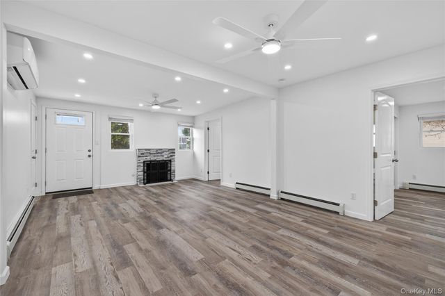 47 Weeks Road, North Babylon, NY 11703