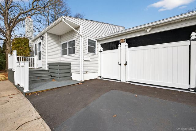 47 Weeks Road, North Babylon, NY 11703