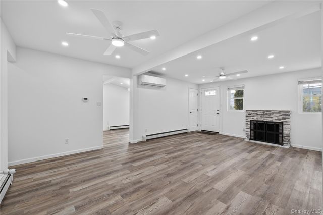 47 Weeks Road, North Babylon, NY 11703