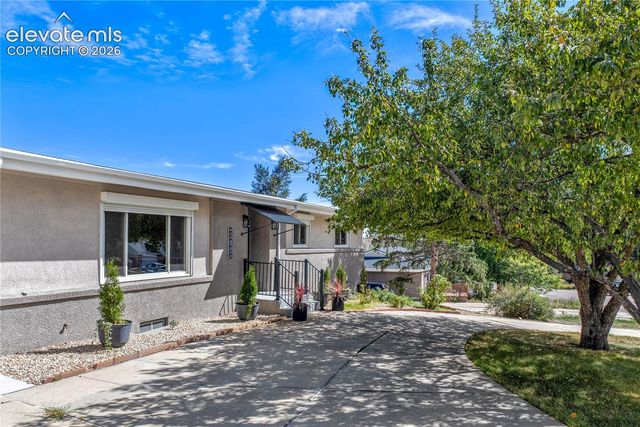 609 Crestridge Avenue, Colorado Springs, CO 80906