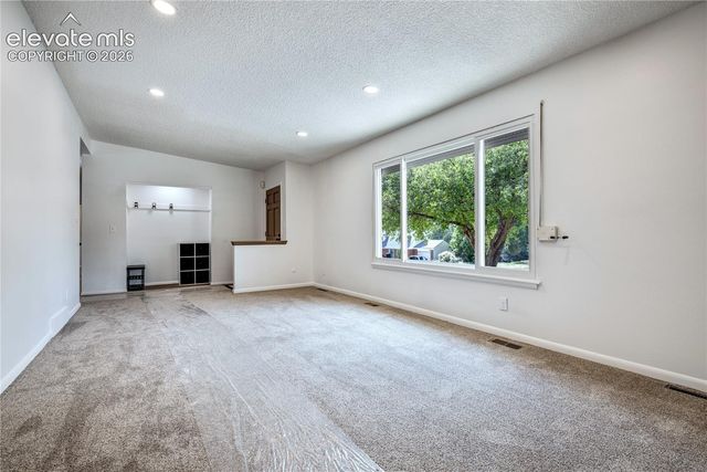 609 Crestridge Avenue, Colorado Springs, CO 80906