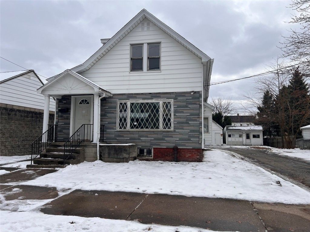 1013 W 27TH Street, Erie, PA 16508
