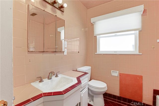 1936 20th, Santa Monica, CA 90404