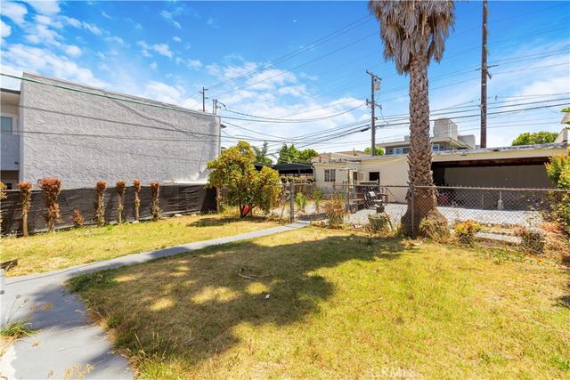 1936 20th, Santa Monica, CA 90404