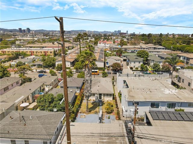 1936 20th, Santa Monica, CA 90404