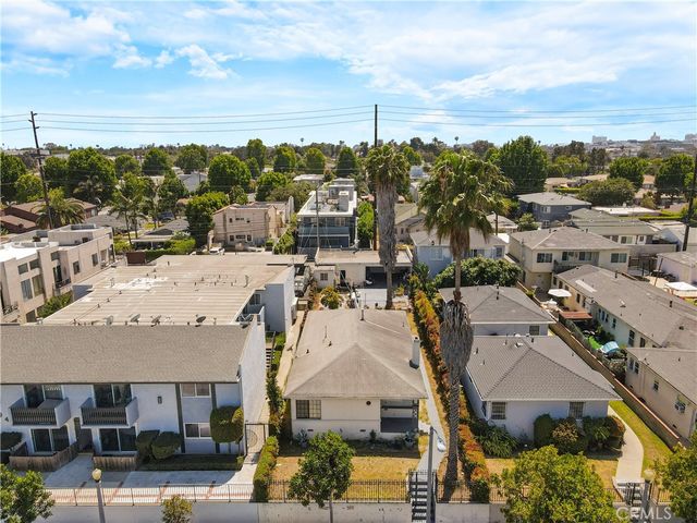 1936 20th, Santa Monica, CA 90404