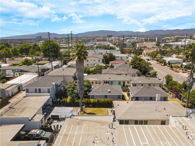 1936 20th, Santa Monica, CA 90404