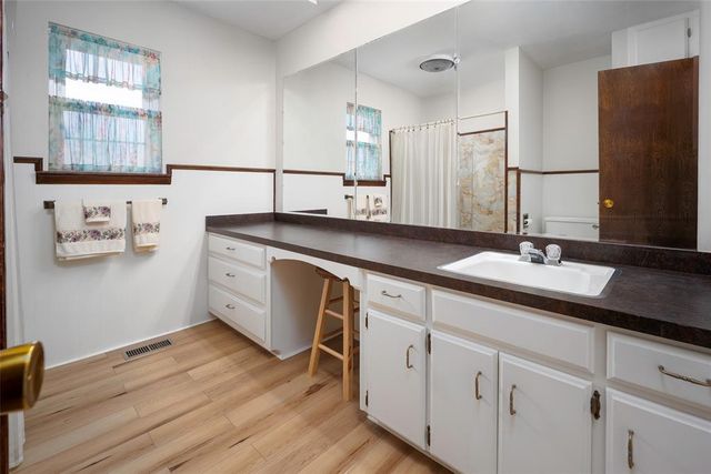 701 W 39th Street, Shawnee, OK 74804