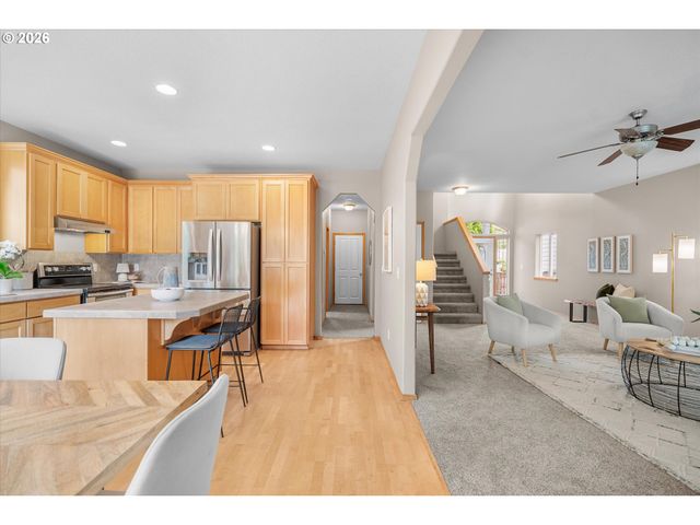 21936 Ne COUCH St, Gresham, OR 97030