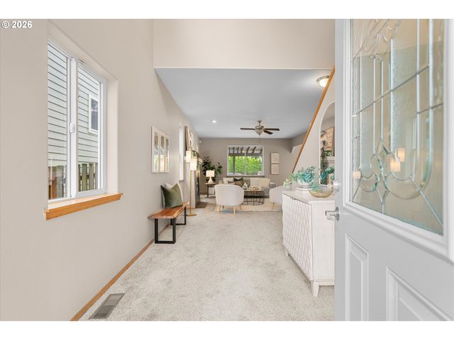 21936 Ne COUCH St, Gresham, OR 97030