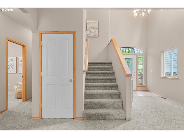 21936 Ne COUCH St, Gresham, OR 97030