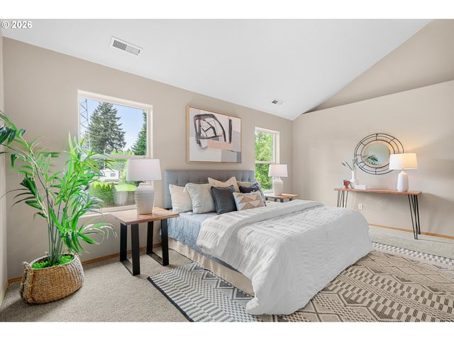 21936 Ne COUCH St, Gresham, OR 97030