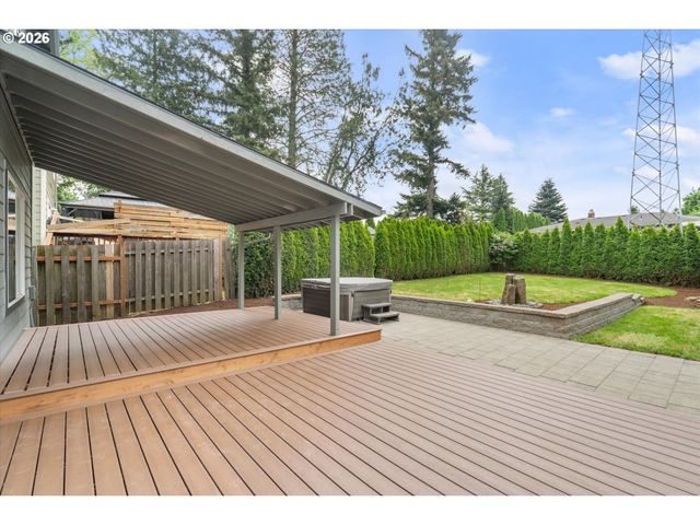 21936 Ne COUCH St, Gresham, OR 97030