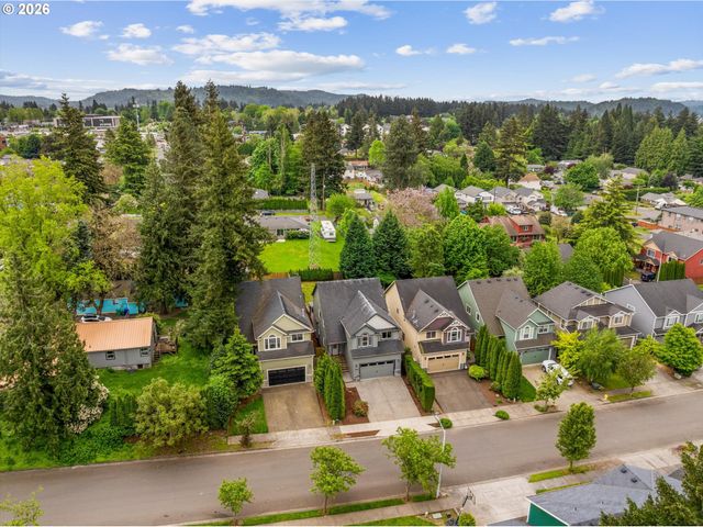 21936 Ne COUCH St, Gresham, OR 97030