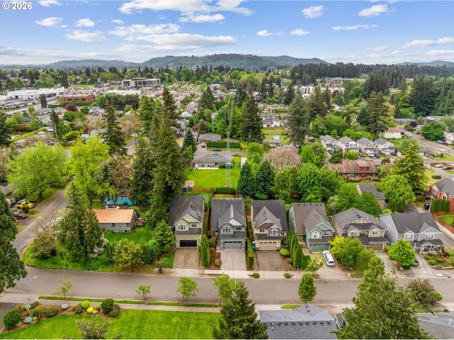 21936 Ne COUCH St, Gresham, OR 97030