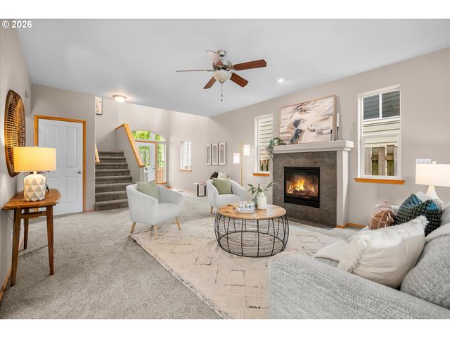 21936 Ne COUCH St, Gresham, OR 97030