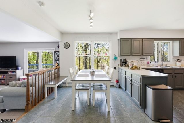 63 Skyline Dr, Sparta Twp., NJ 07871