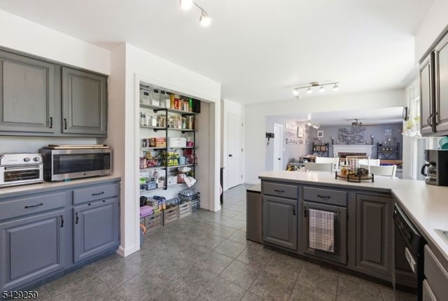 63 Skyline Dr, Sparta Twp., NJ 07871