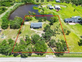 2066 Armstrong Dr, Aransas Pass, TX 78336