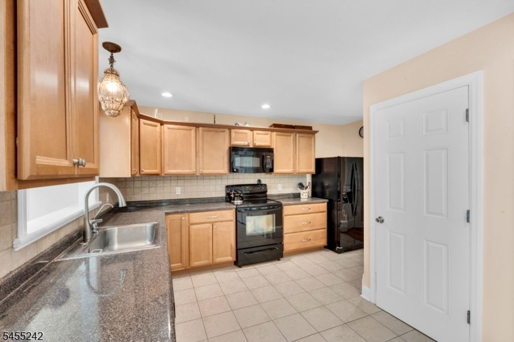20 Edgemere Ave, Mount Arlington Boro, NJ 07856 — photo 3