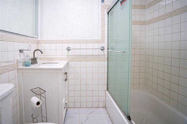 16990 NE 5th Court 1, North Miami Beach, FL 33162