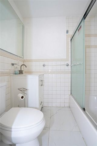 16990 NE 5th Court 1, North Miami Beach, FL 33162