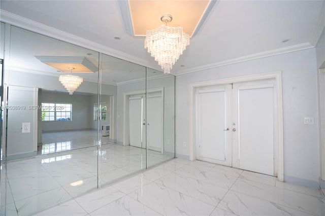 16990 NE 5th Court 1, North Miami Beach, FL 33162