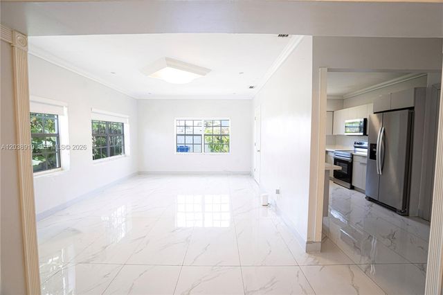 16990 NE 5th Court 1, North Miami Beach, FL 33162
