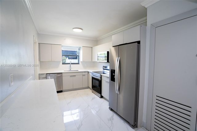 16990 NE 5th Court 1, North Miami Beach, FL 33162