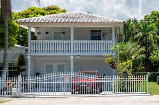 16990 NE 5th Court 1, North Miami Beach, FL 33162