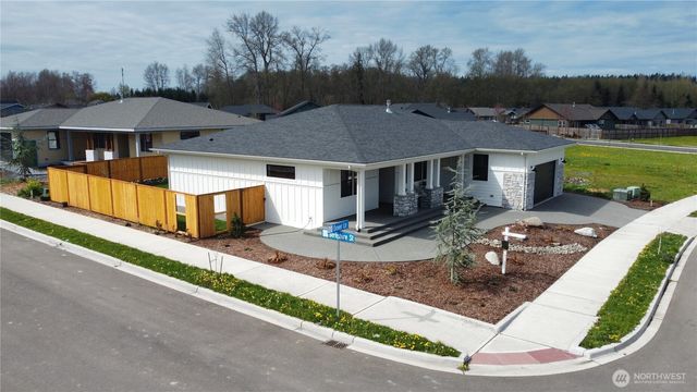11 Dover Lane, Sequim, WA 98382