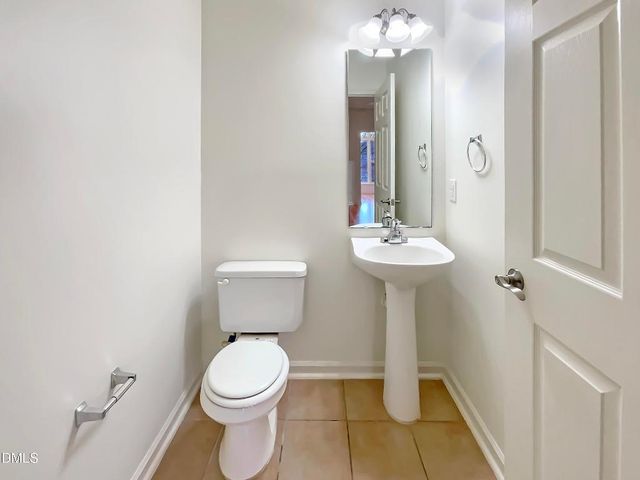 2501 Huntscroft Lane 203, Raleigh, NC 27617