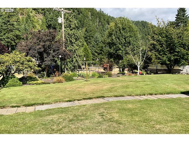 46386 HIGHWAY 58, Westfir, OR 97492