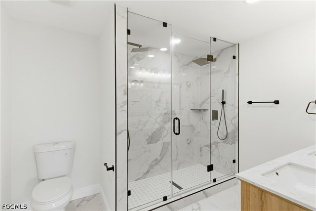 363 New York DR, Fort Myers, FL 33905