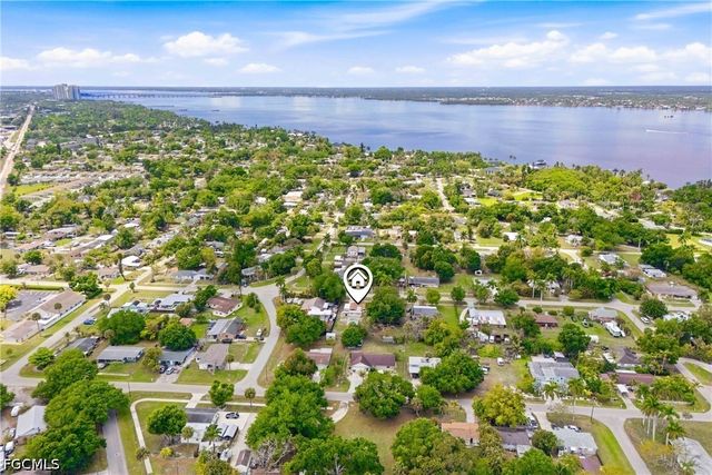 363 New York DR, Fort Myers, FL 33905