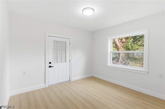 363 New York DR, Fort Myers, FL 33905