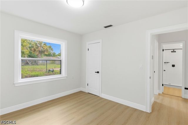 363 New York DR, Fort Myers, FL 33905