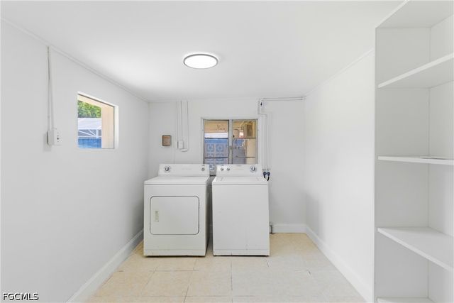 363 New York DR, Fort Myers, FL 33905