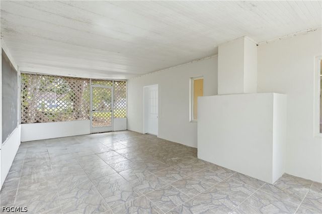 363 New York DR, Fort Myers, FL 33905