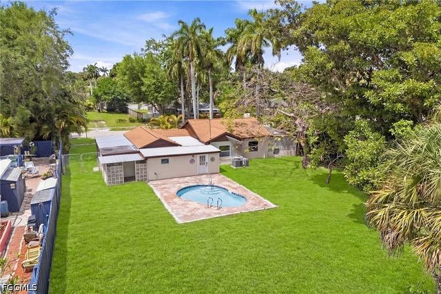 363 New York DR, Fort Myers, FL 33905