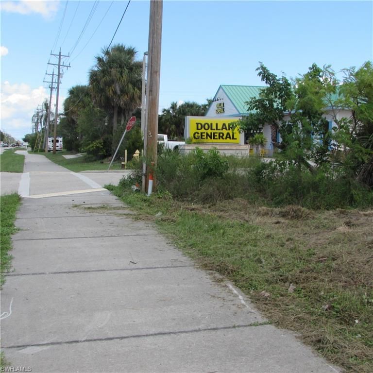 10250 Stringfellow, ST. JAMES CITY, FL 33956 — photo 2